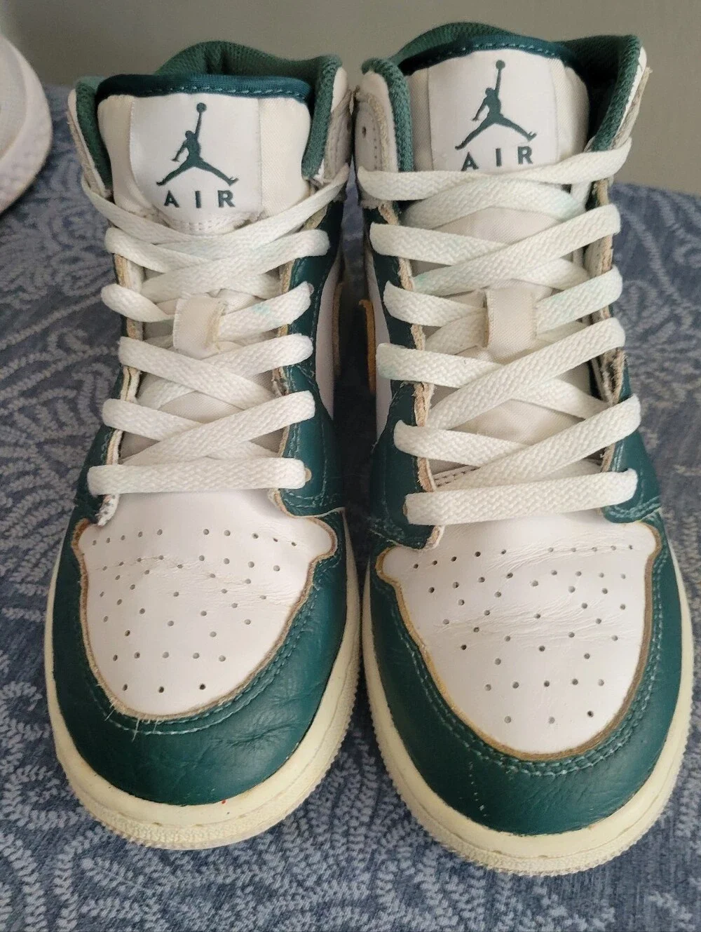 Nike youth high